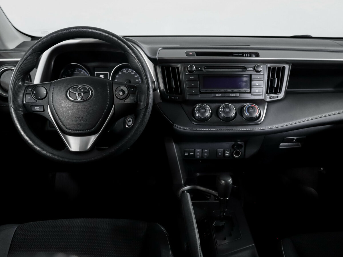 Купить Toyota RAV4 с пробегом. Фото: #11