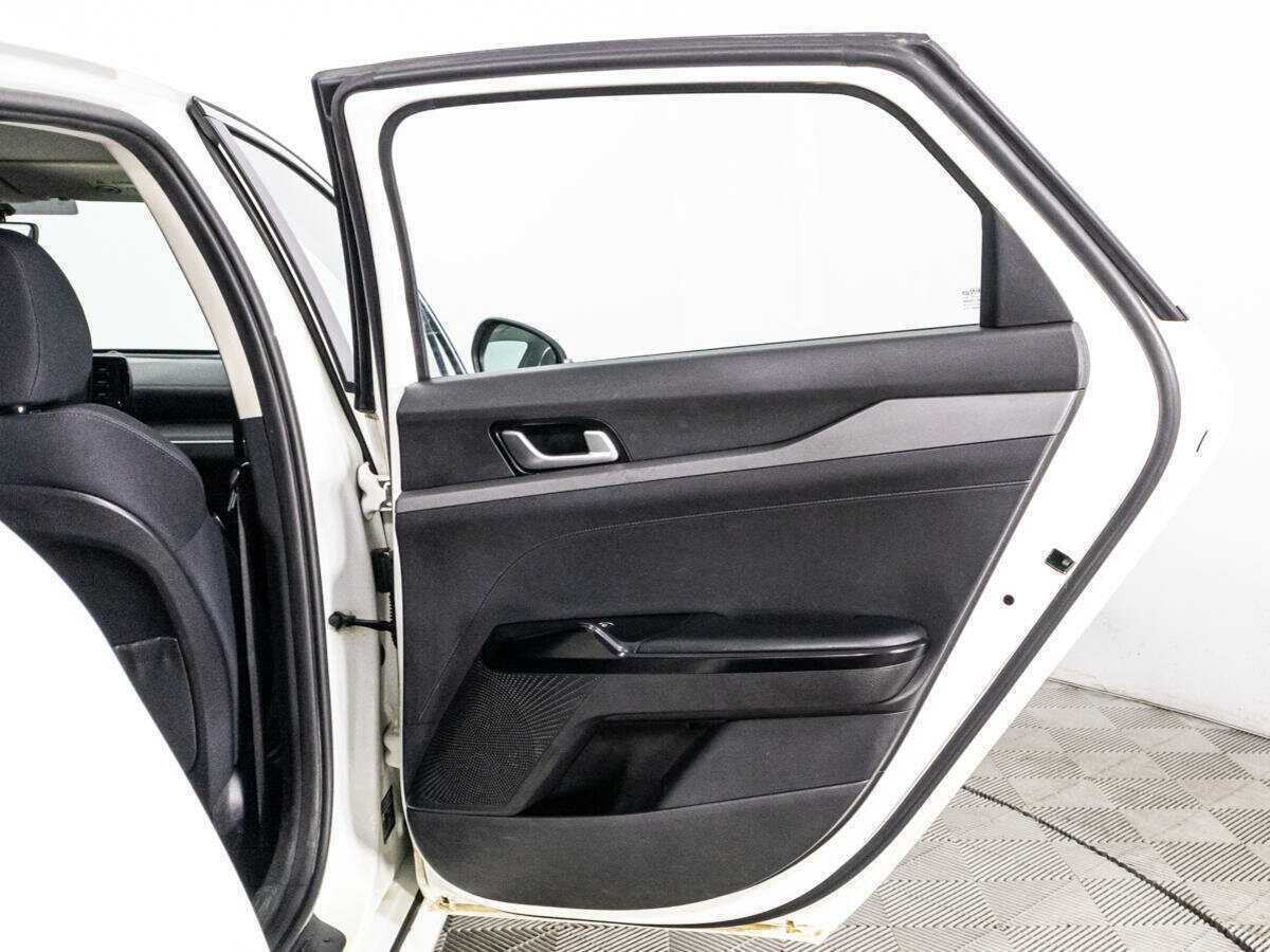 Купить Kia K5 с пробегом. Фото: #25