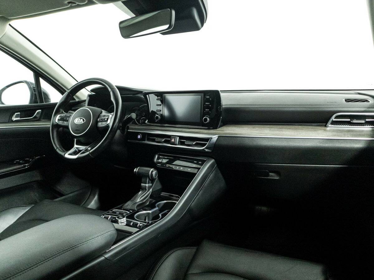Купить Kia K5 с пробегом. Фото: #9
