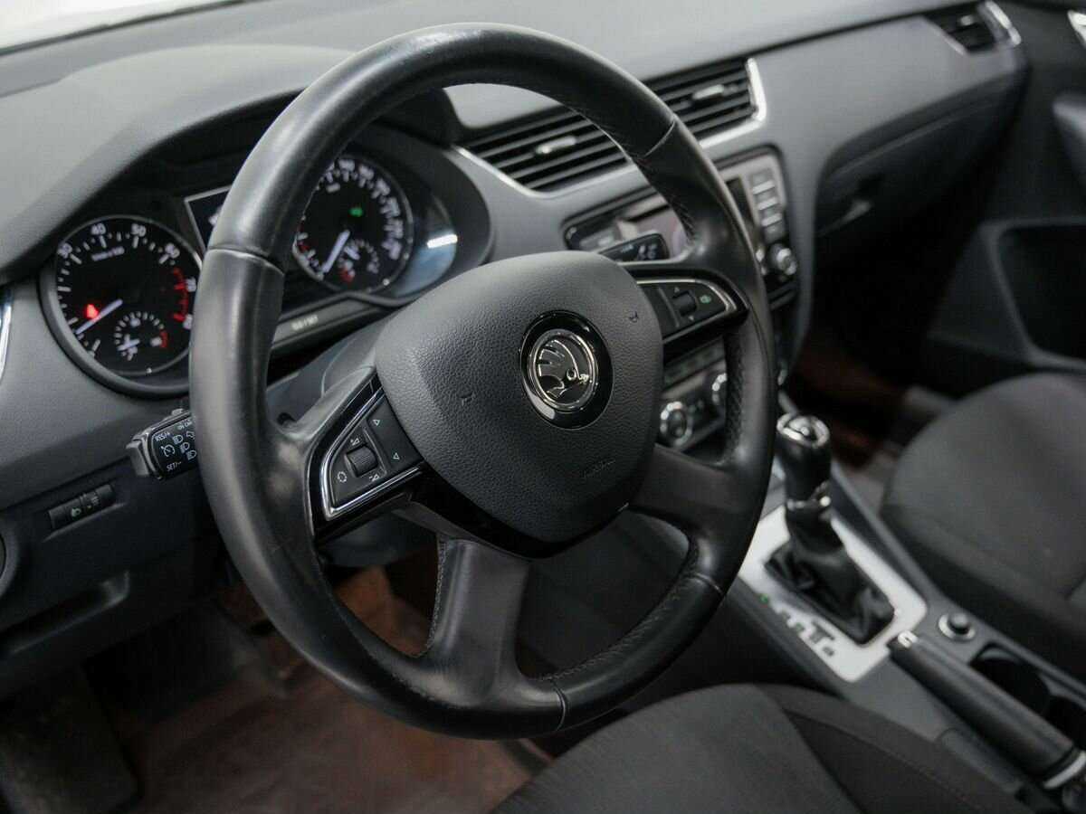 Купить Skoda Octavia с пробегом. Фото: #17
