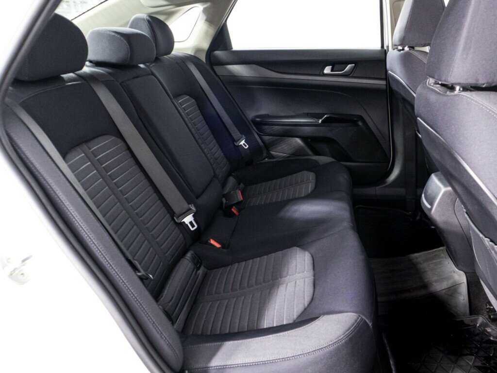 Купить Kia K5 с пробегом. Фото: #24