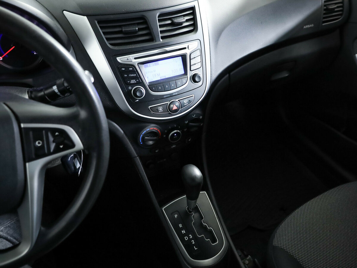 Купить Hyundai Solaris с пробегом. Фото: #18