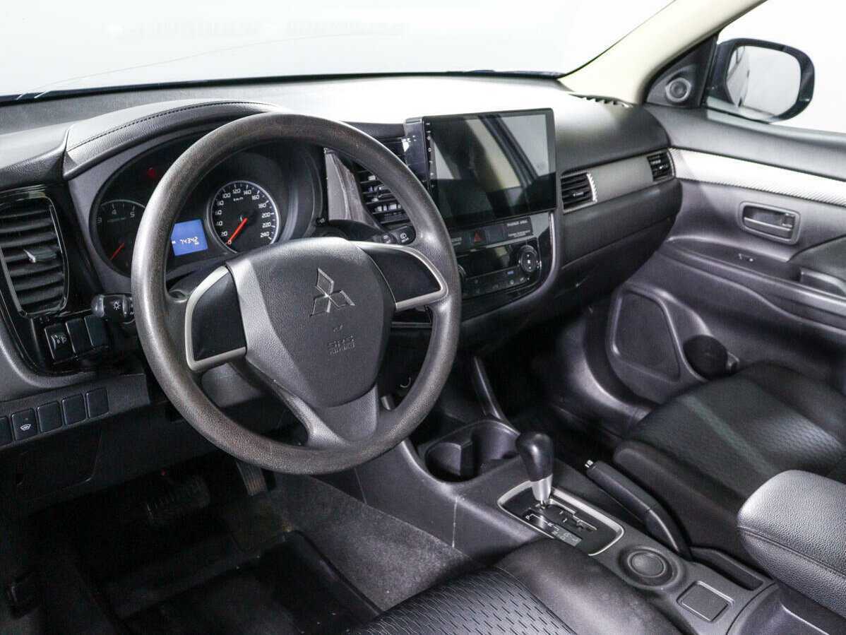 Купить Mitsubishi Outlander с пробегом. Фото: #11
