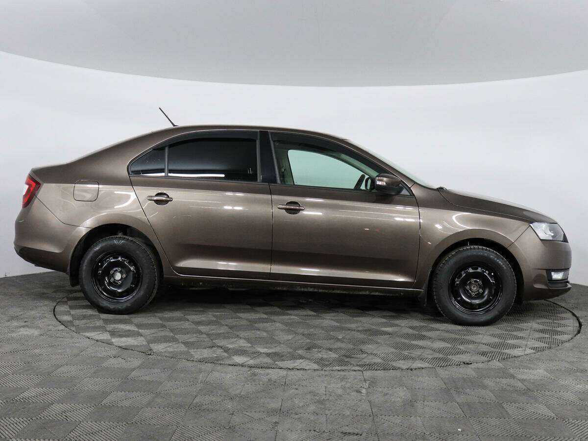 Купить Skoda Rapid с пробегом. Фото: #3