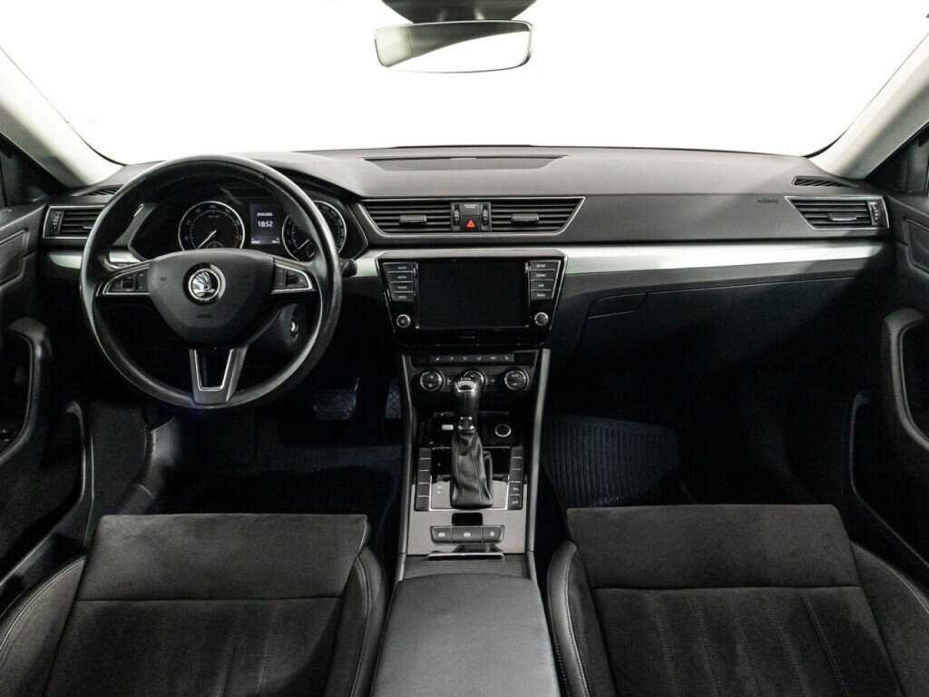 Купить Skoda Superb с пробегом. Фото: #12