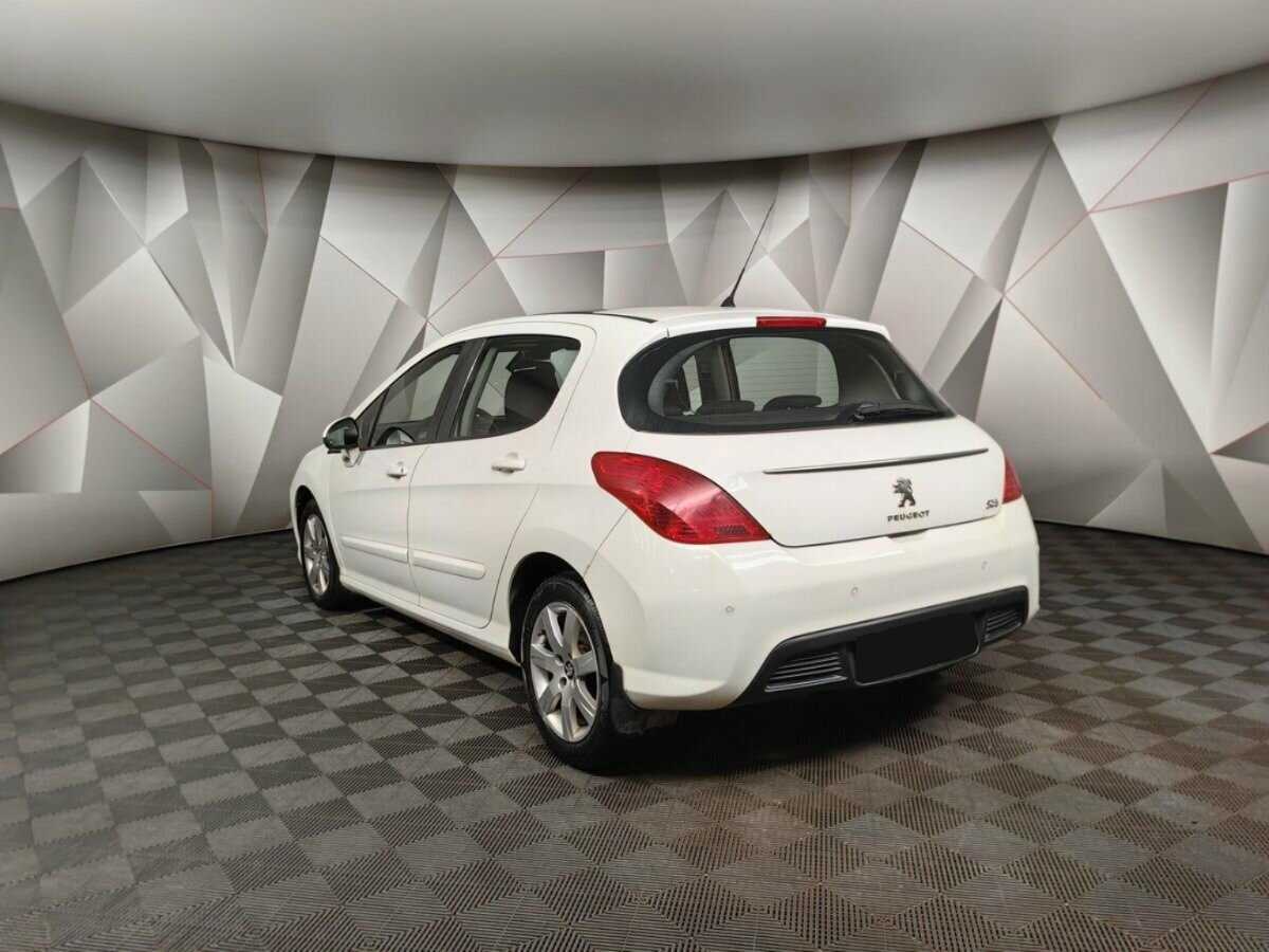 Купить Peugeot 308 с пробегом. Фото: #3