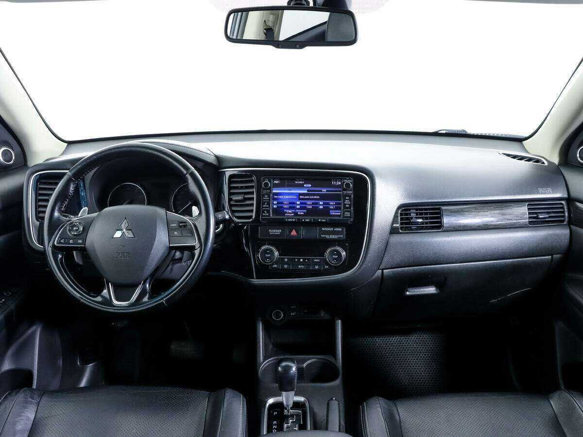 Купить Mitsubishi Outlander с пробегом. Фото: #9
