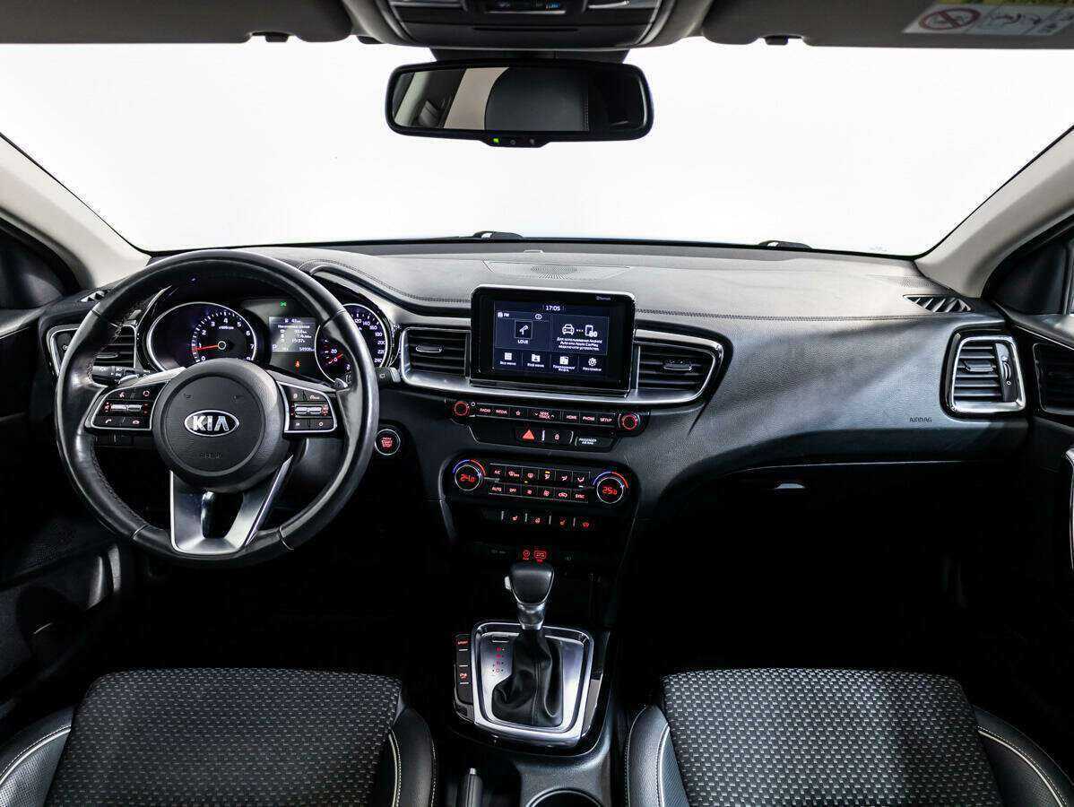 Купить Kia Ceed с пробегом. Фото: #8