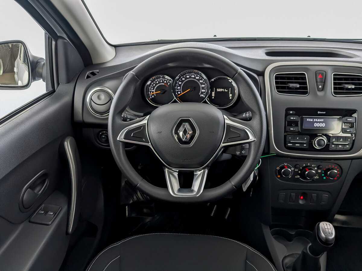 Купить Renault Sandero с пробегом. Фото: #18