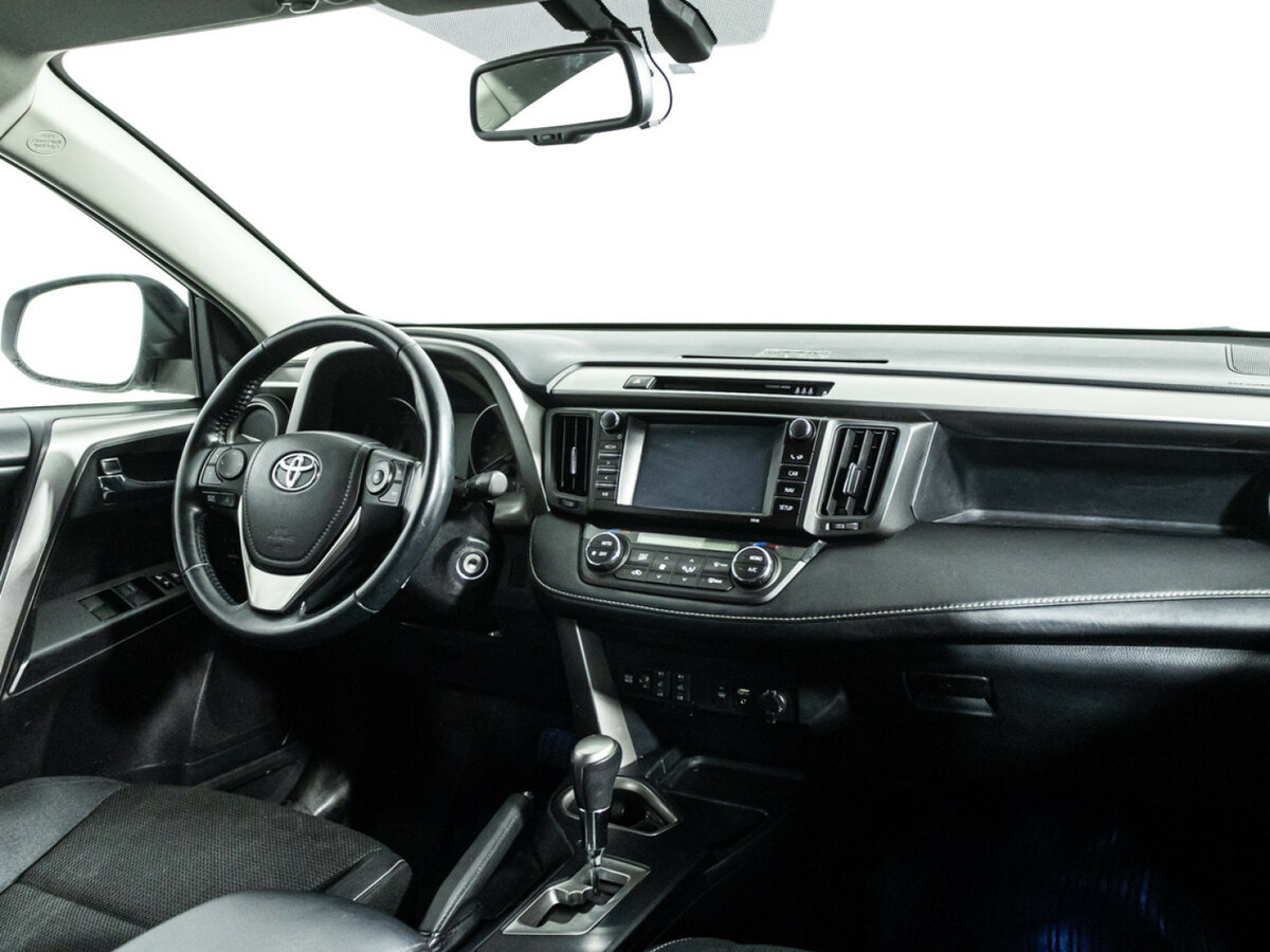 Купить Toyota RAV4 с пробегом. Фото: #8