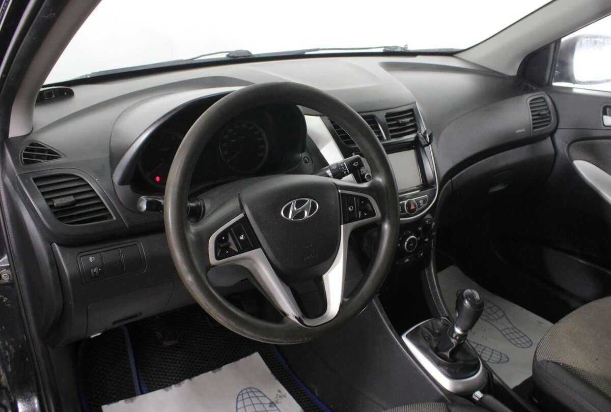 Купить Hyundai Solaris с пробегом. Фото: #12