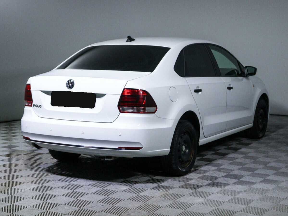 Купить Volkswagen Polo с пробегом. Фото: #3