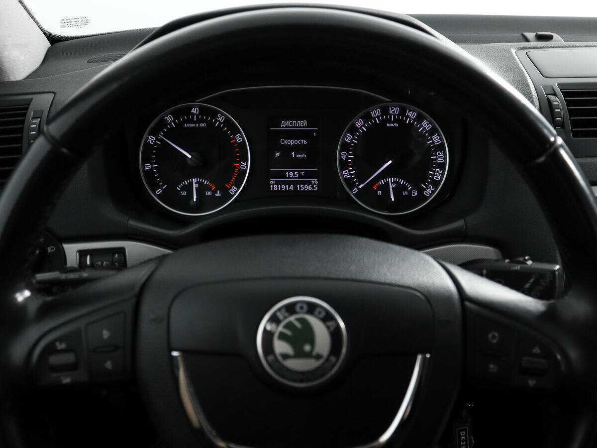 Купить Skoda Octavia с пробегом. Фото: #16