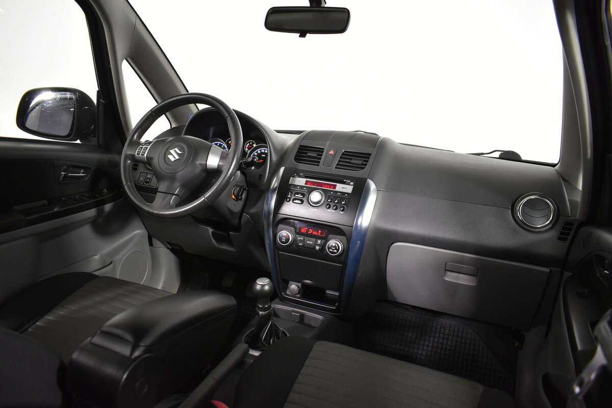 Купить Suzuki SX4 с пробегом. Фото: #10