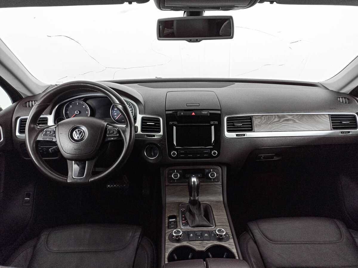 Купить Volkswagen Touareg с пробегом. Фото: #11