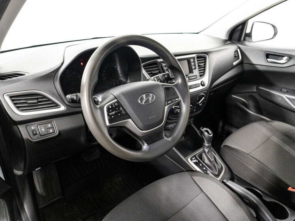Купить Hyundai Solaris с пробегом. Фото: #10