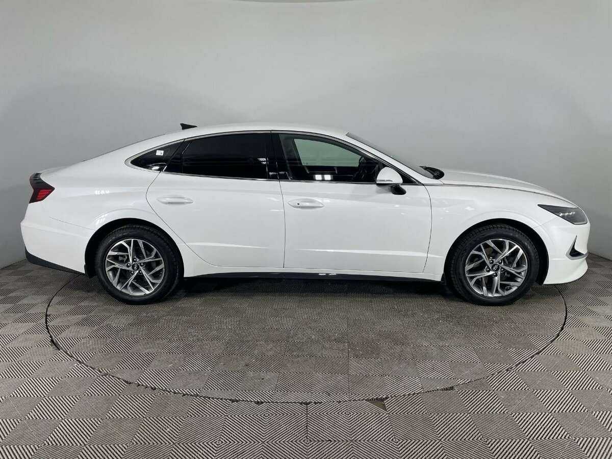 Купить Hyundai Sonata с пробегом. Фото: #3