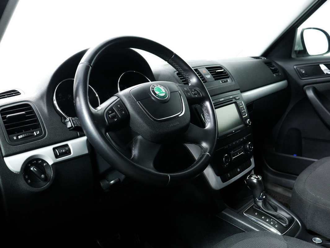Купить Skoda Yeti с пробегом. Фото: #12