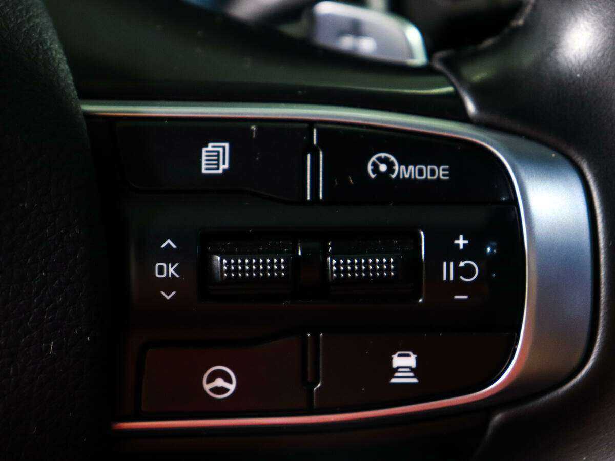 Купить Kia K5 с пробегом. Фото: #24