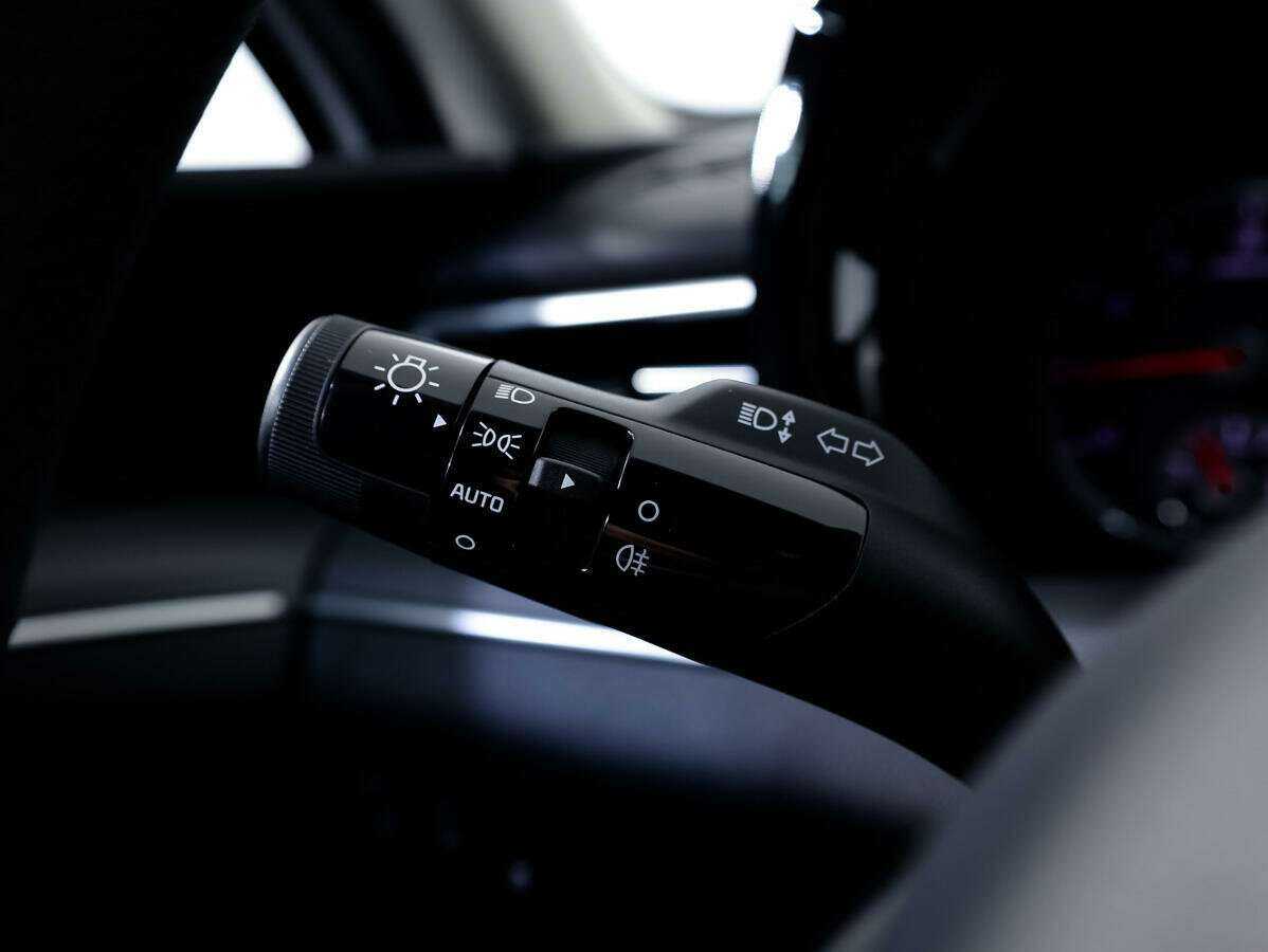 Купить Kia K5 с пробегом. Фото: #14