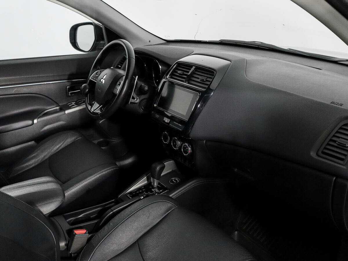 Купить Mitsubishi ASX с пробегом. Фото: #12