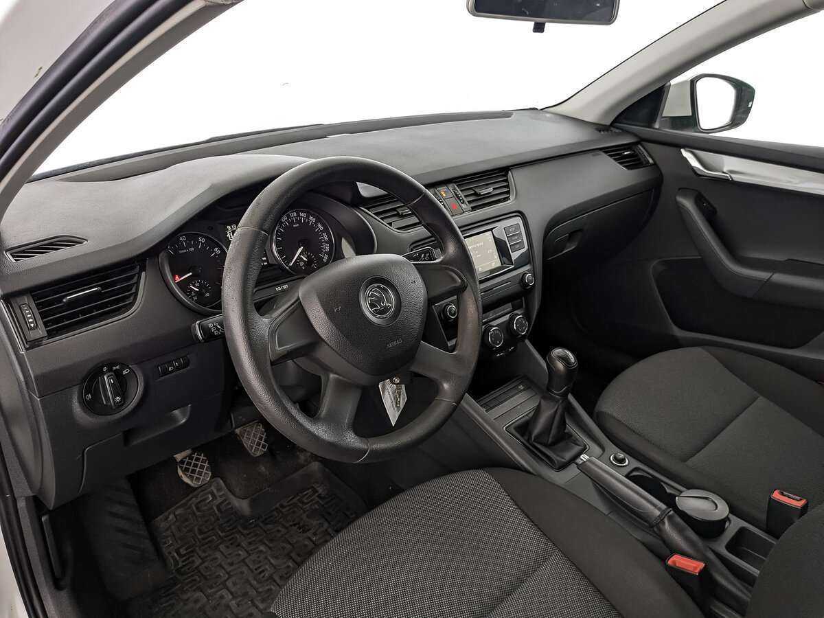 Купить Skoda Octavia с пробегом. Фото: #10