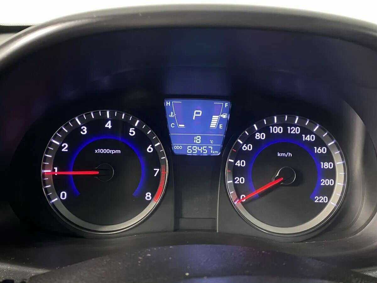 Купить Hyundai Solaris с пробегом. Фото: #13