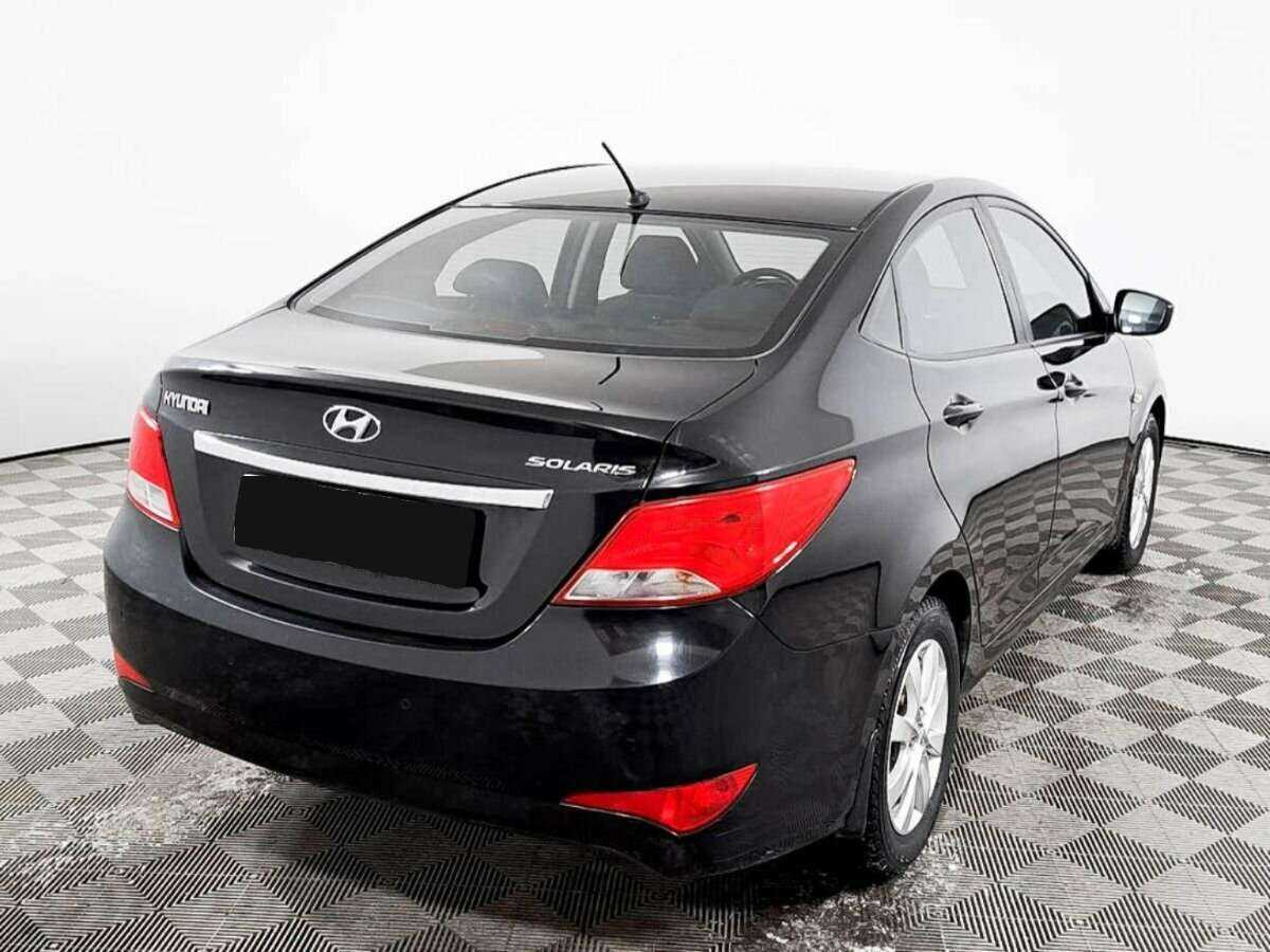 Купить Hyundai Solaris с пробегом. Фото: #4