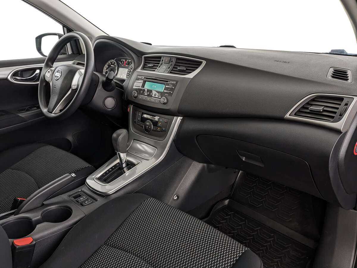 Купить Nissan Tiida с пробегом. Фото: #8