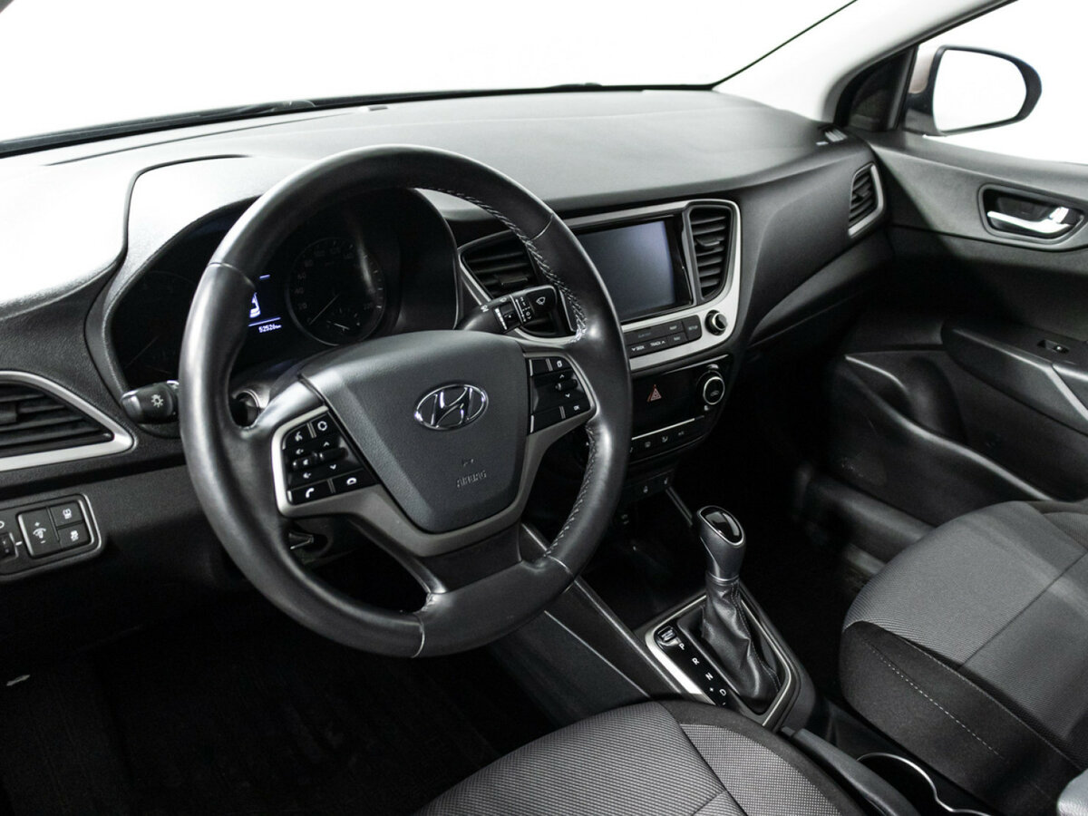 Купить Hyundai Solaris с пробегом. Фото: #10