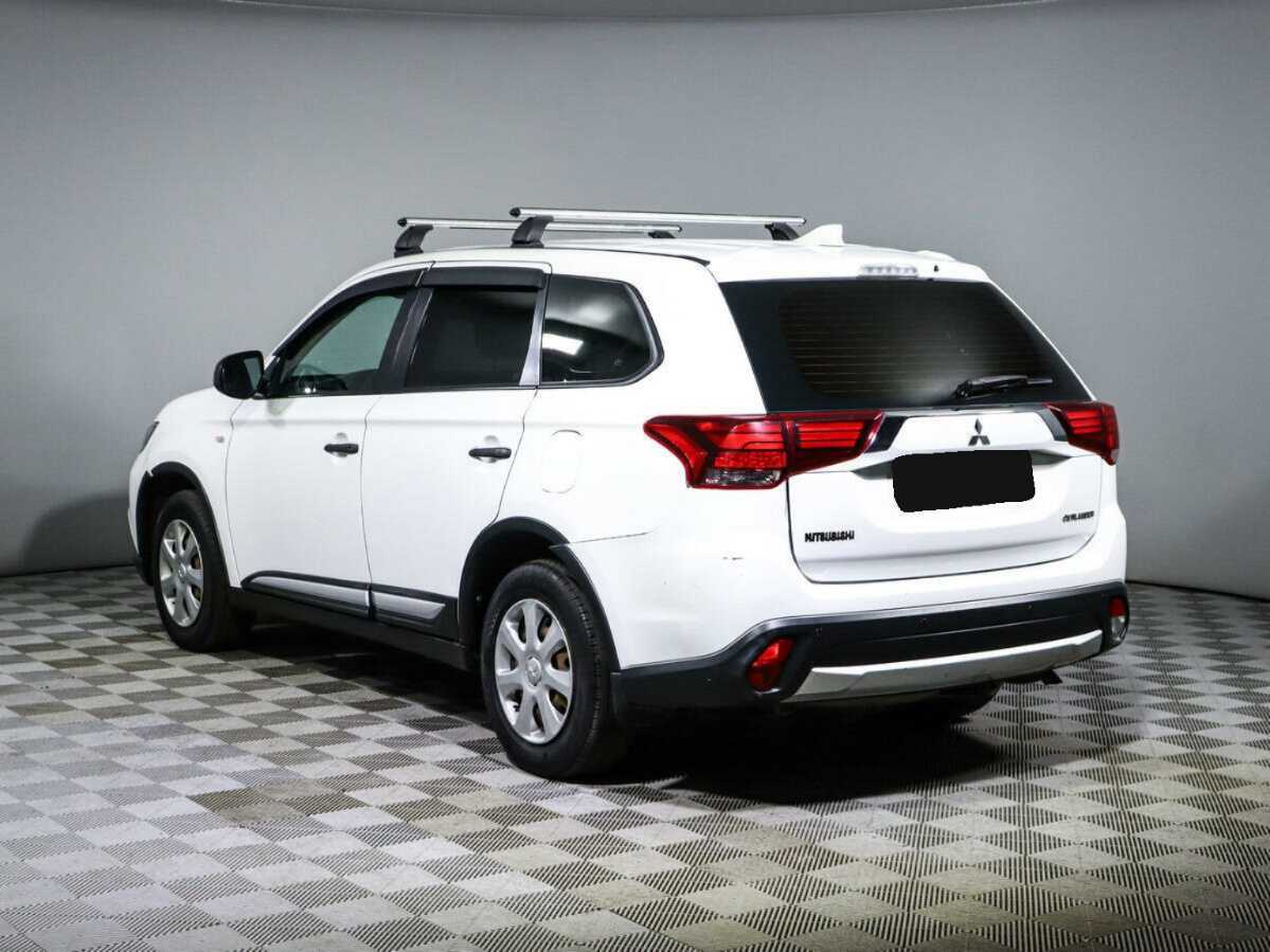 Купить Mitsubishi Outlander с пробегом. Фото: #5