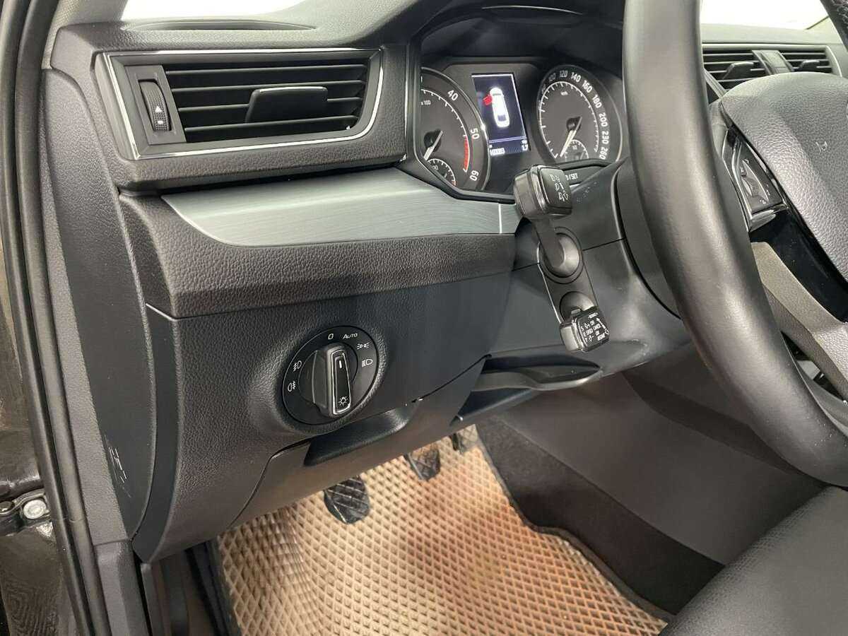Купить Skoda Superb с пробегом. Фото: #7
