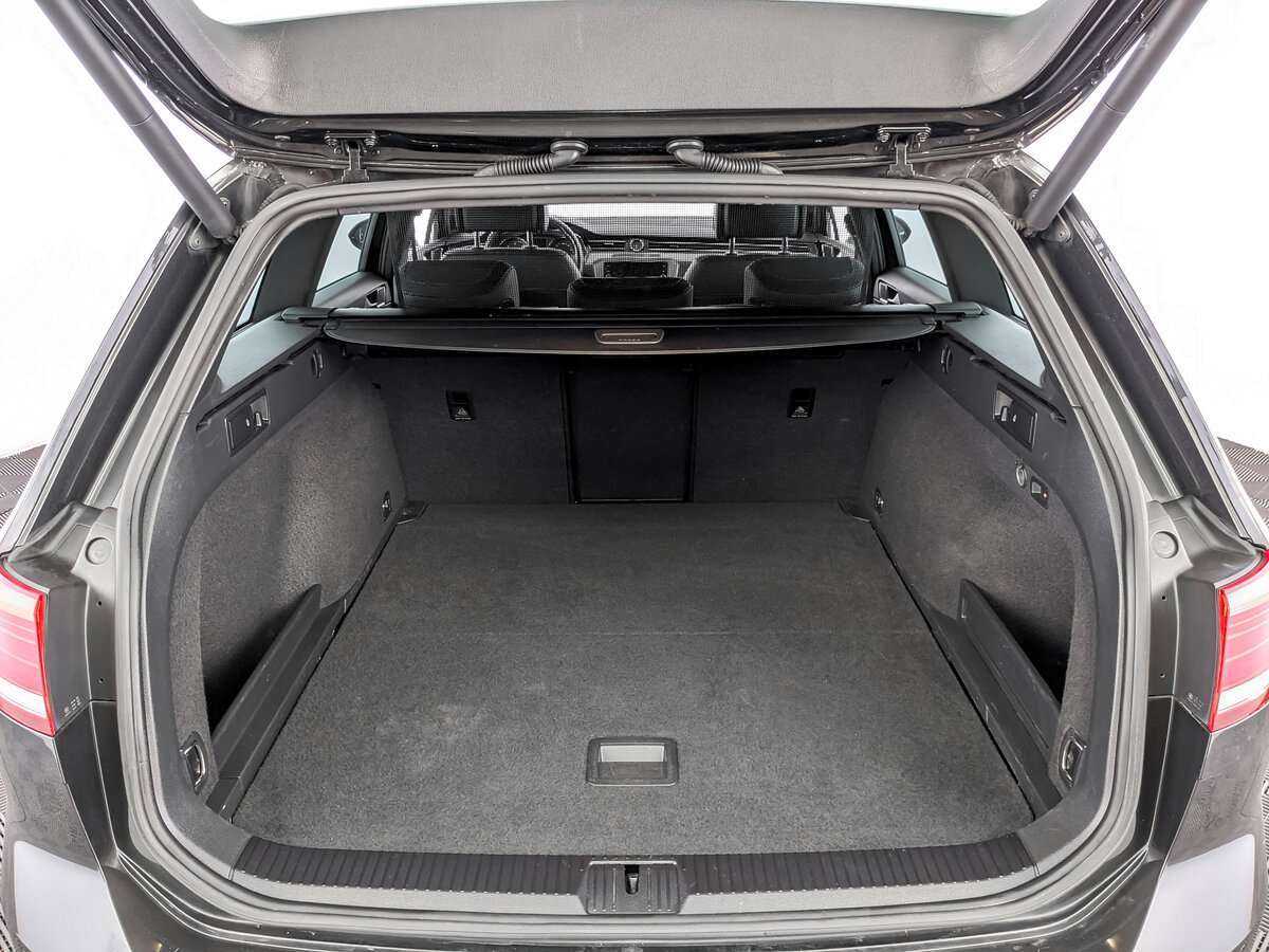 Купить Volkswagen Passat с пробегом. Фото: #9