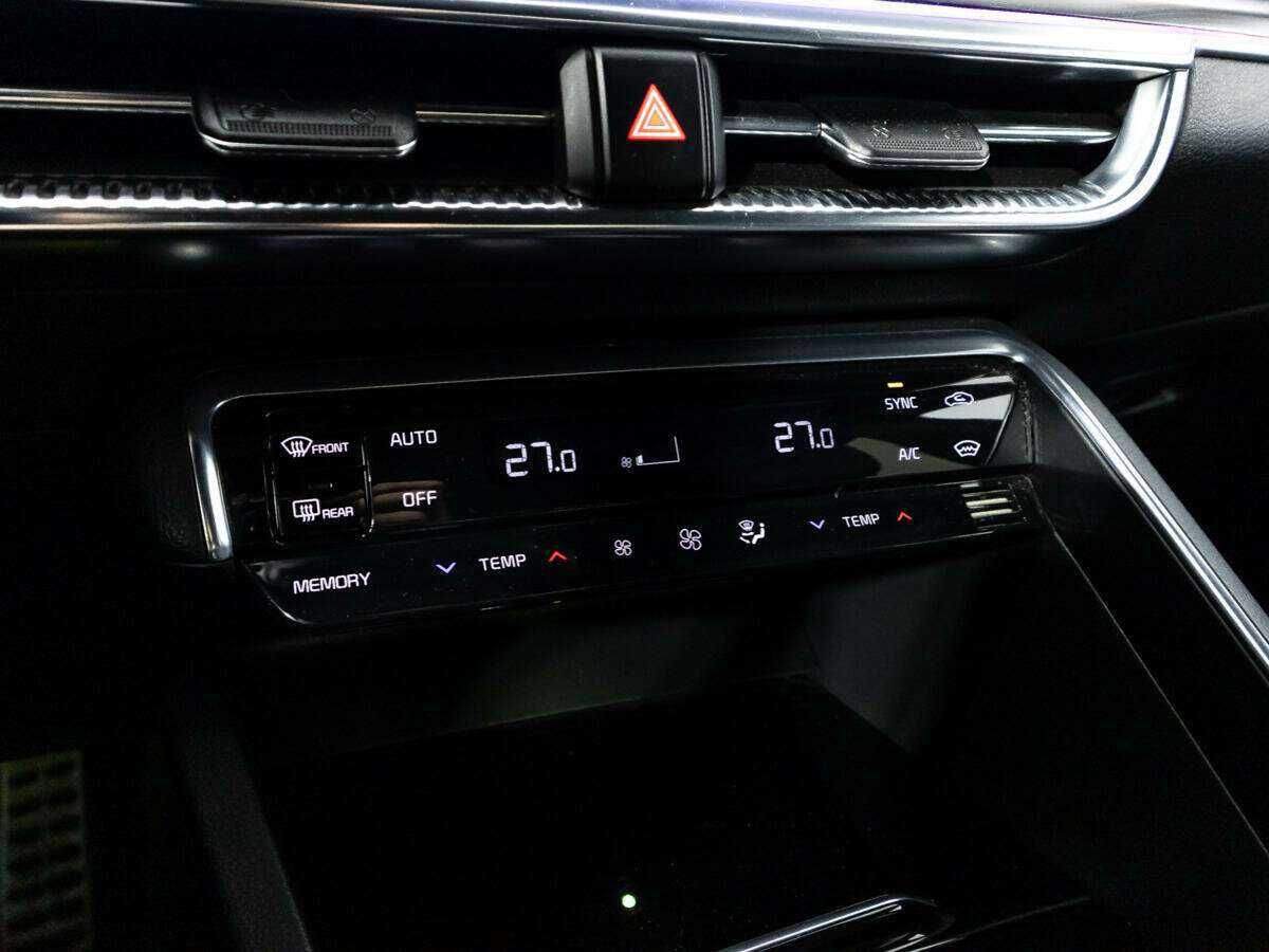 Купить Kia K5 с пробегом. Фото: #19