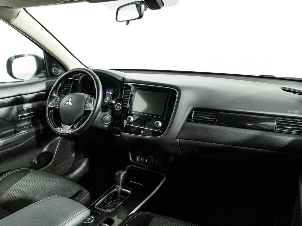Купить Mitsubishi Outlander с пробегом. Фото: #8