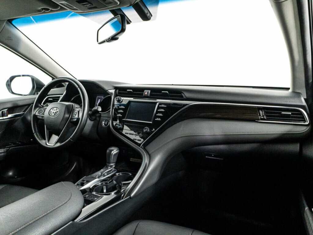 Купить Toyota Camry с пробегом. Фото: #8