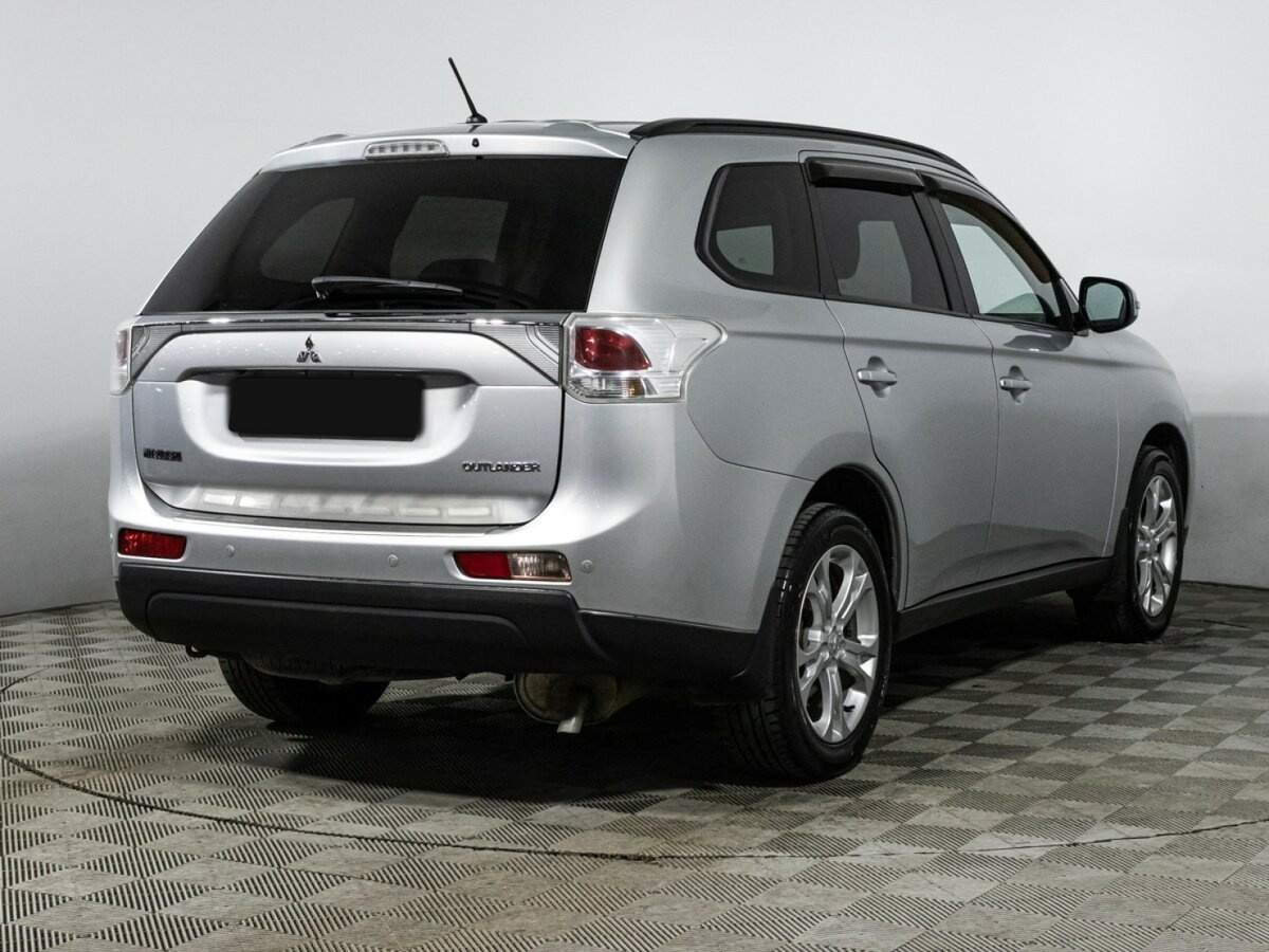 Купить Mitsubishi Outlander с пробегом. Фото: #4