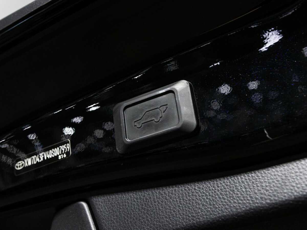 Купить Toyota RAV4 с пробегом. Фото: #12