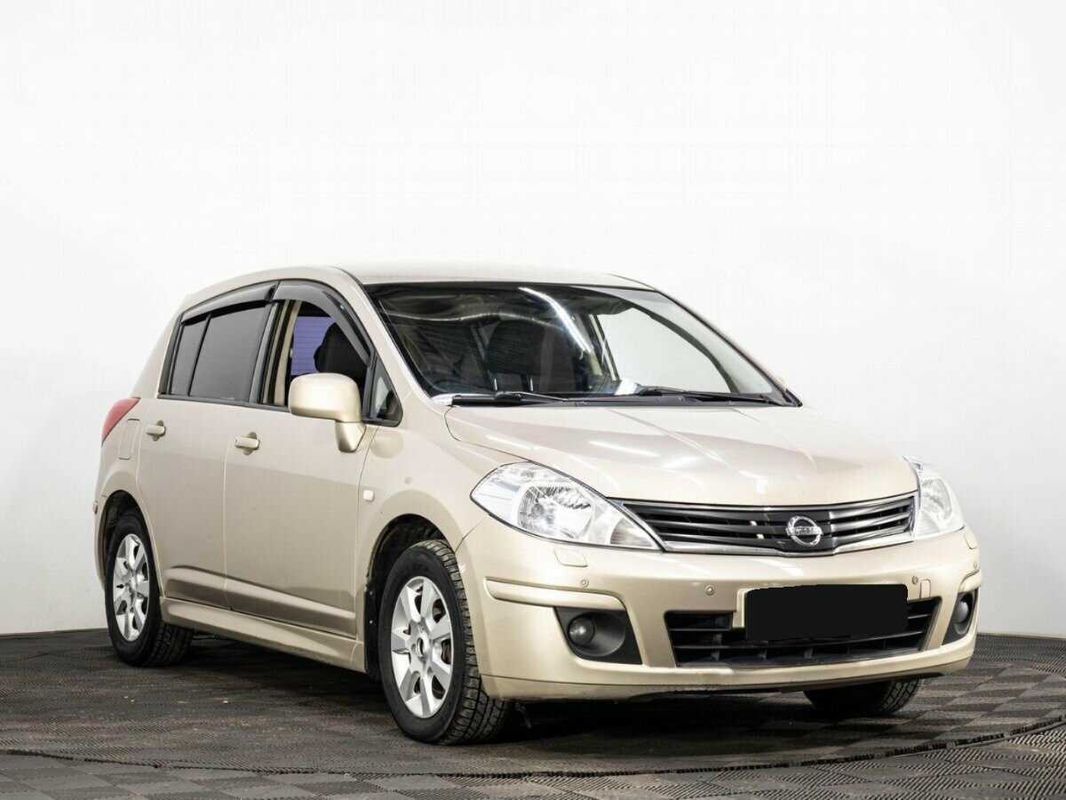 Купить Nissan Tiida с пробегом. Фото: #2