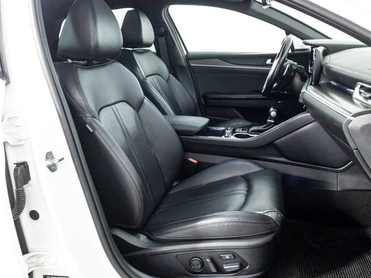 Купить Kia K5 с пробегом. Фото: #15