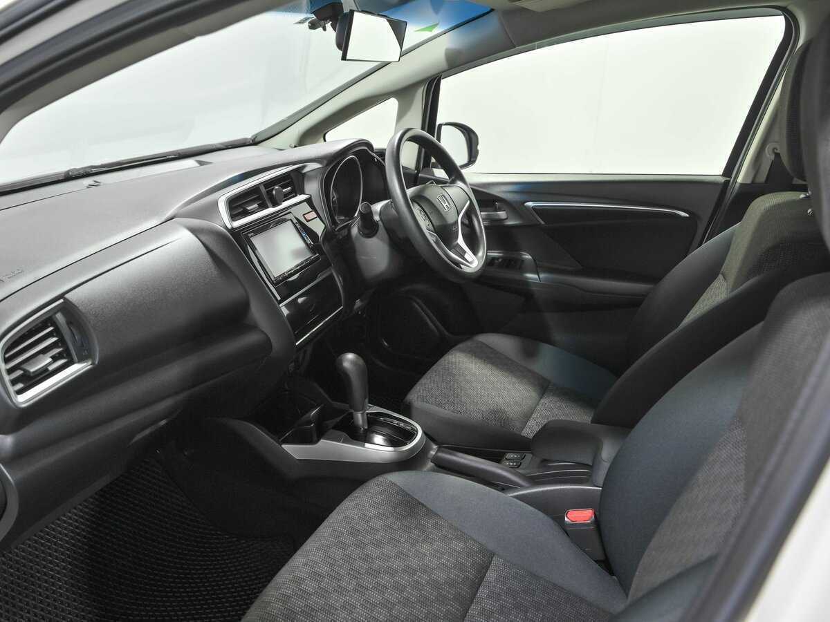 Купить Honda Fit с пробегом. Фото: #15