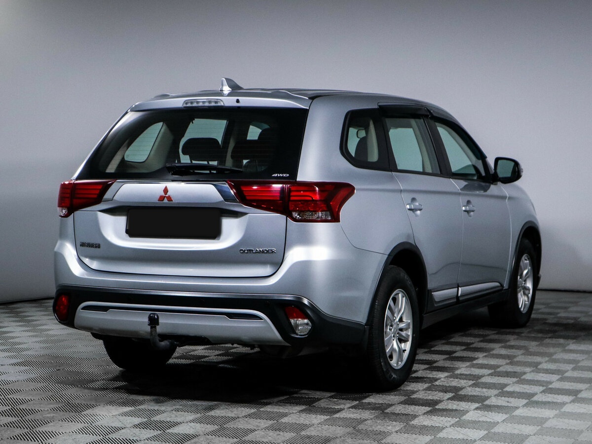 Купить Mitsubishi Outlander с пробегом. Фото: #4