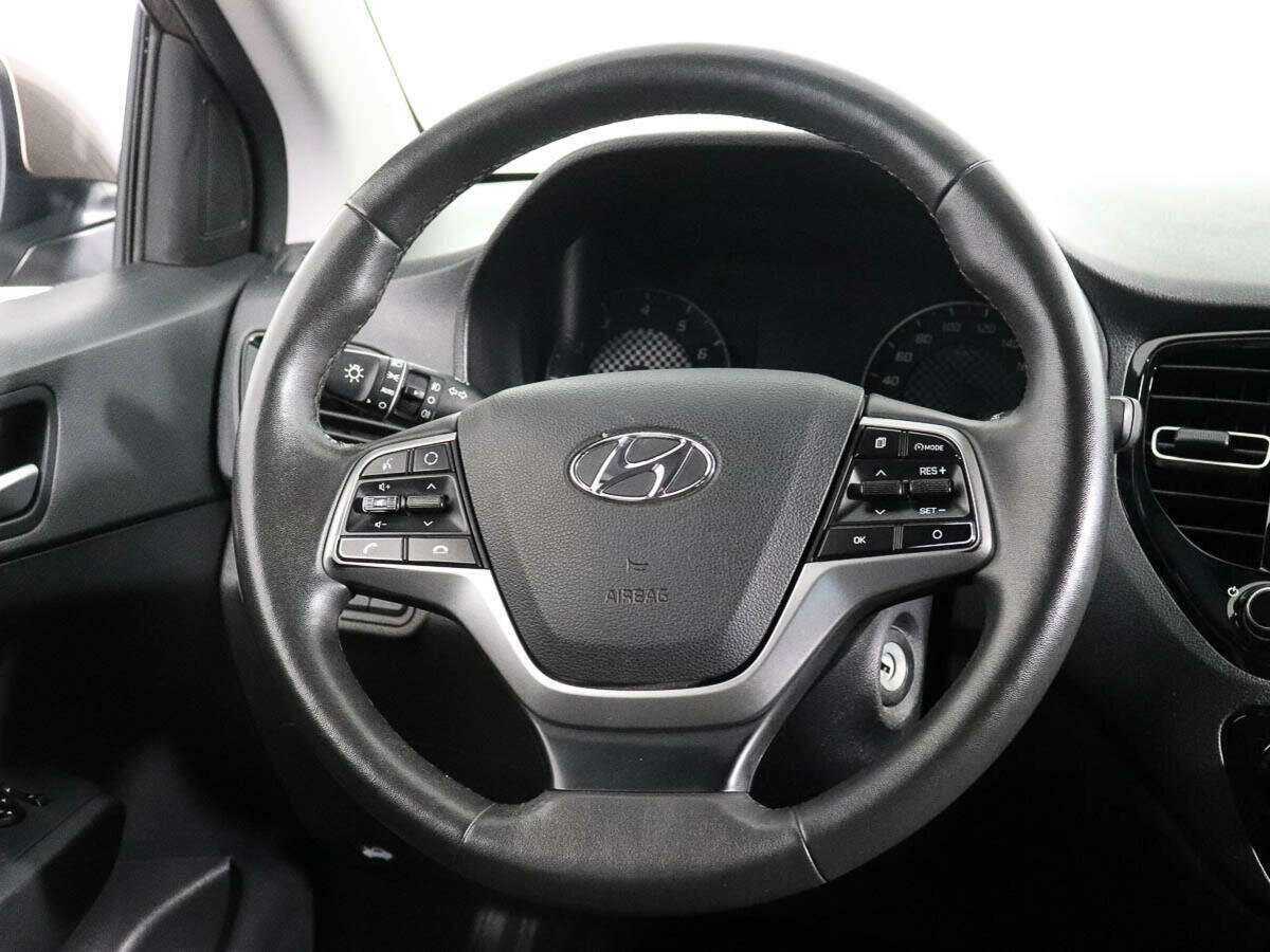 Купить Hyundai Solaris с пробегом. Фото: #12