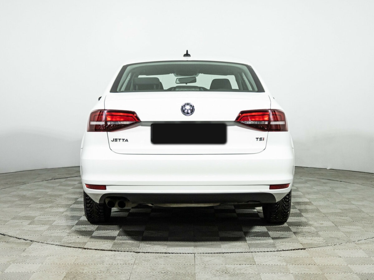 Купить Volkswagen Jetta с пробегом. Фото: #4