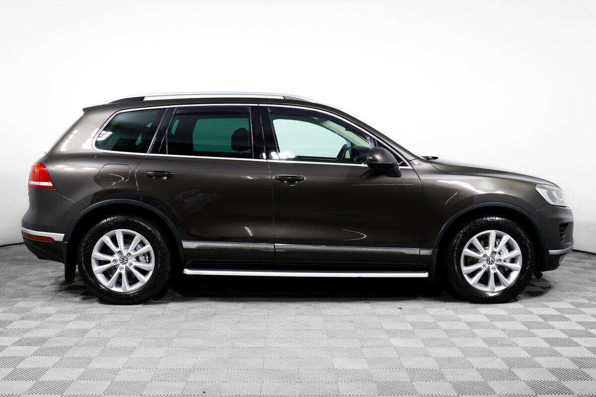 Купить Volkswagen Touareg с пробегом. Фото: #3
