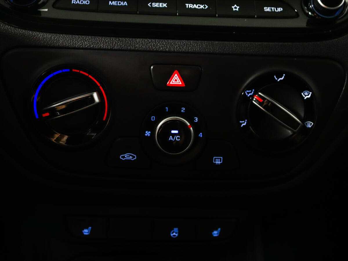 Купить Hyundai Solaris с пробегом. Фото: #14