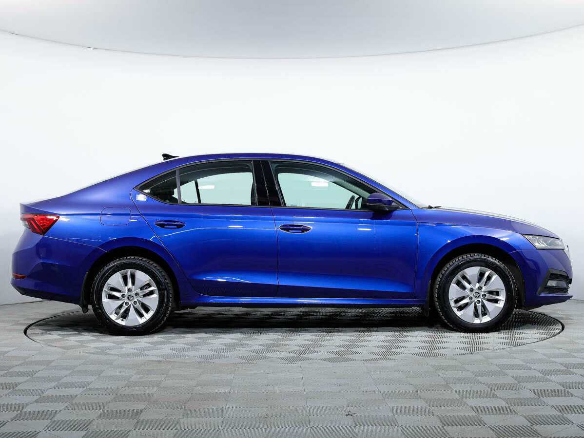 Купить Skoda Octavia с пробегом. Фото: #2
