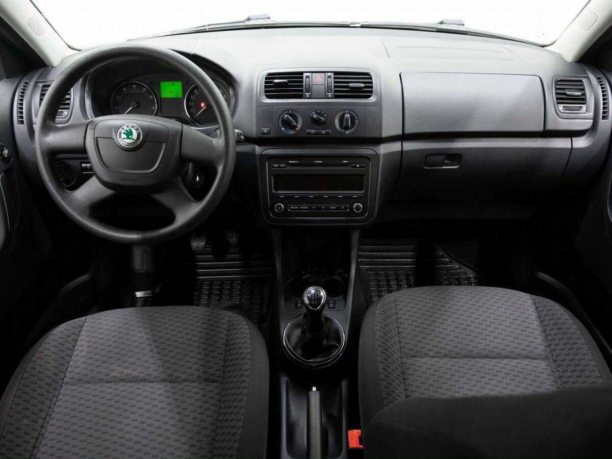 Купить Skoda Fabia с пробегом. Фото: #12