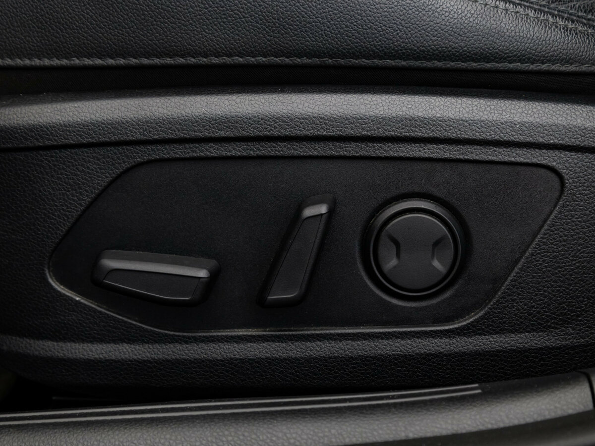 Купить Kia K5 с пробегом. Фото: #23