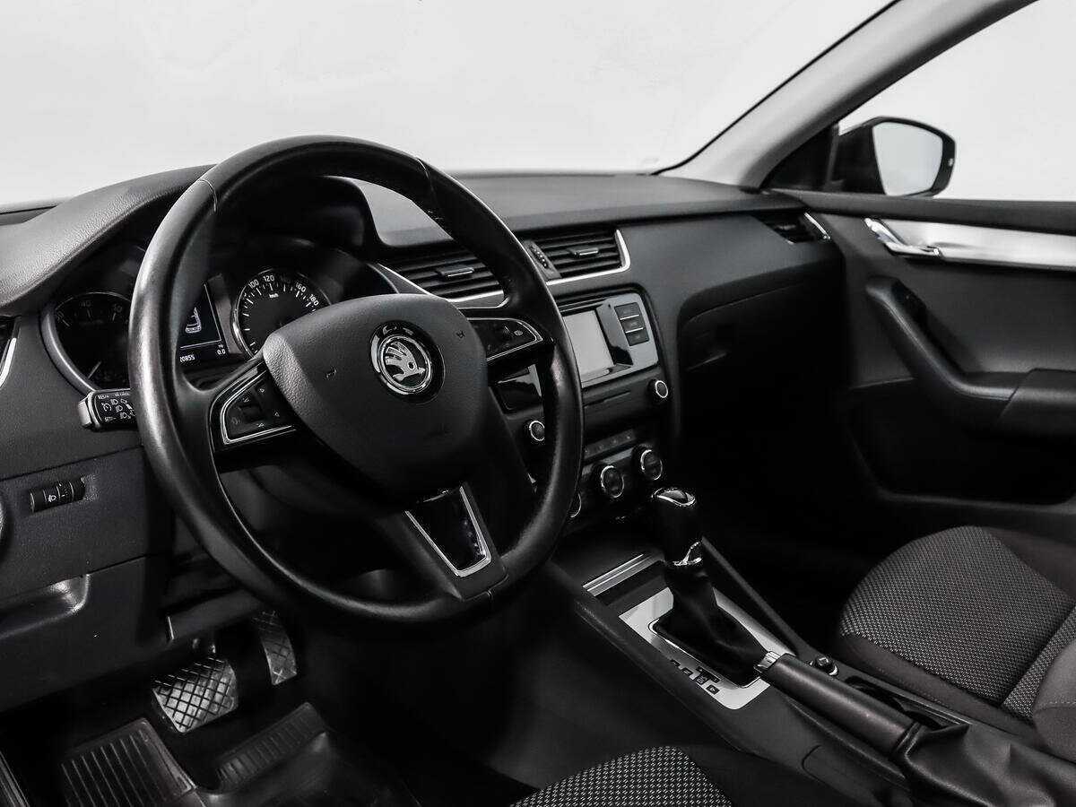 Купить Skoda Octavia с пробегом. Фото: #8
